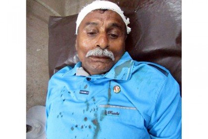 সাক্ষী দেওয়ায় মুক্তিযোদ্ধাকে কুপিয়ে জখম