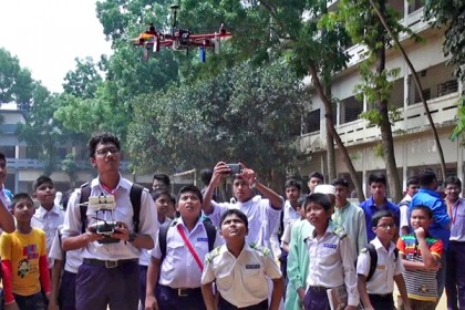 বগুড়ার আকাশে উড়লো ড্রোন 