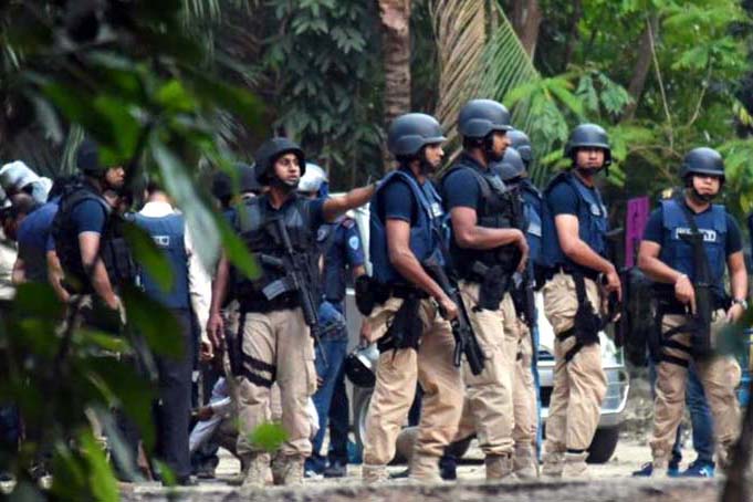 শিবগঞ্জে জঙ্গি আস্তানায় সোয়াতের অভিযান চলছে