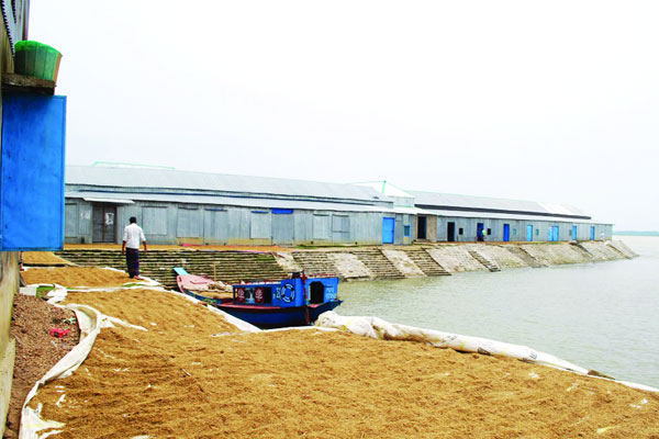 বন্ধ ধানের আড়ত ক্রেতাশূন্য মোকাম