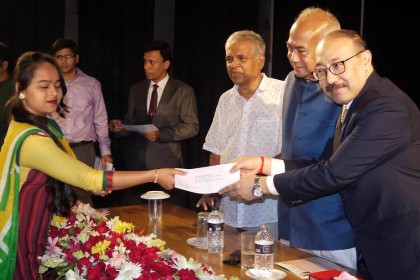 'বিএনপি ভারতের বিরোধীতা করে ভোটের অ্যাডভান্টেজ নেয়' 
