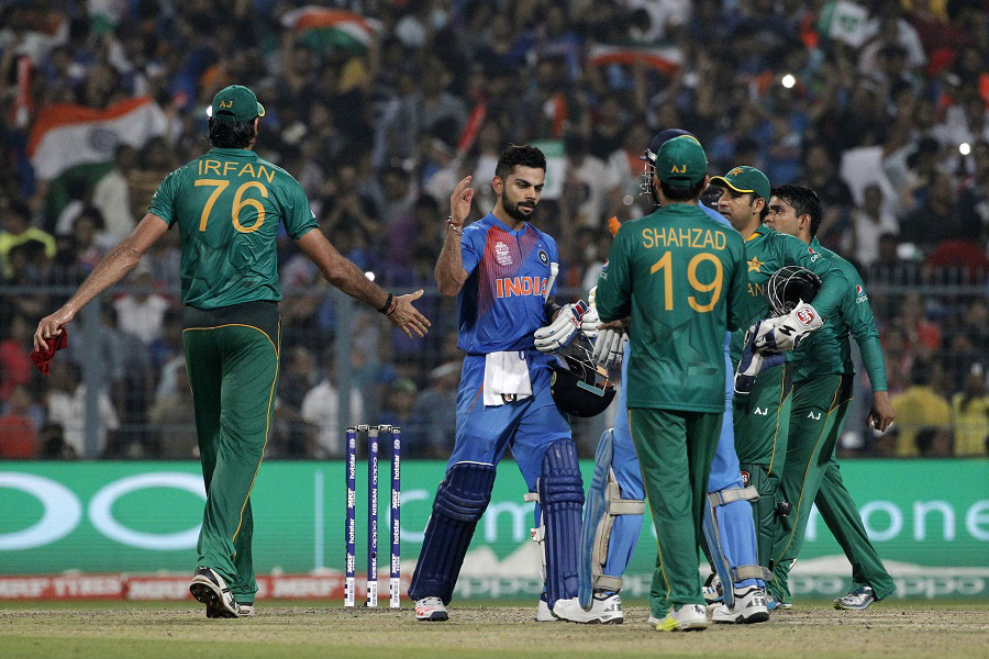 ভারতের 'কাটা ঘায়ে নুনের ছিটা' দিল পাকিস্তান