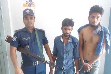 খাগড়াছড়িতে ইয়াবাসহ আটক ২