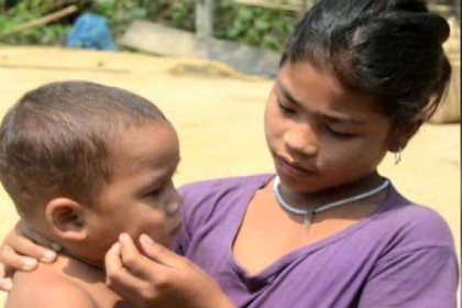 ২০০ টাকার জন্য সন্তানকে বিক্রি করলেন মা!