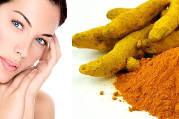 সকালে খালি পেটে এক টুকরো কাঁচা হলুদের উপকারিতা
