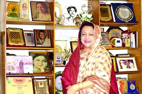অনুপ্রেরণীয় রানী হামিদ |