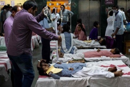 দিল্লিতে গ্যাস লিকে ১৫০ শিক্ষার্থী হাসপাতালে