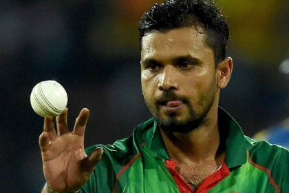 সন্ধ্যায় ইংল্যান্ড যাচ্ছেন মাশরাফি