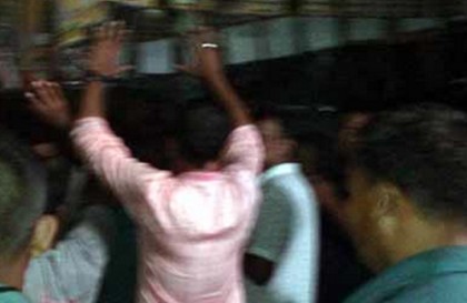 মধ্যরাতে এফডিসিতে বিশৃঙ্খলা