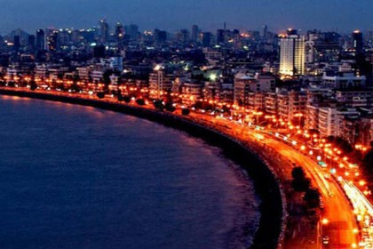 
গভীর রাতেও দিনের আলো দেখা যাবে মুম্বাইয়ে!