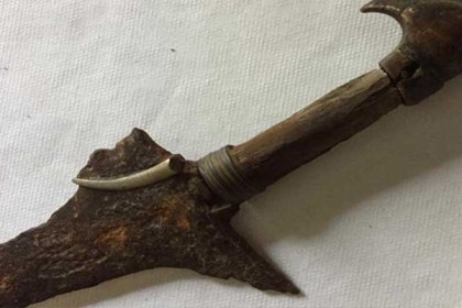 নদীর তীর থেকে আঠারো শতকের তলোয়ার উদ্ধার