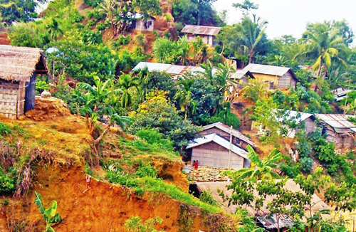 বর্ষায় ঝুঁকিপূর্ণ পাহাড়ের তালিকা তৈরি
