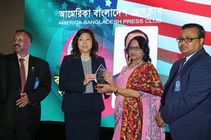 ফরিদা ইয়াসমিনকে 'কংগ্রেসনাল' এবং 'নিউইয়র্ক সিটি পাবলিক অ্যাডভোকেট' সম্মাননা
