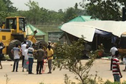 সেই নীলা মার্কেটসহ পূর্বাচলের অবৈধ স্থাপনা গুঁড়িয়ে দিয়েছে রাজউক