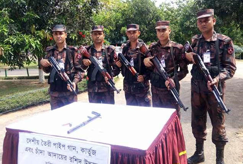 খাগড়াছড়িতে অস্ত্রসহ চাঁদা আদায়ের রশিদ বই উদ্ধার