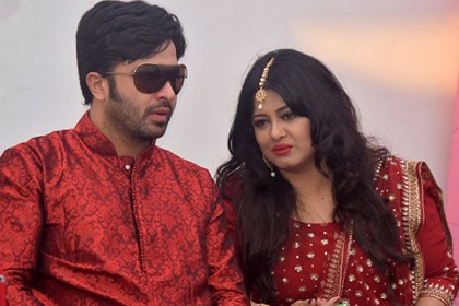 শাকিবকে মারধর নিয়ে মুখ খুললেন মৌসুমী