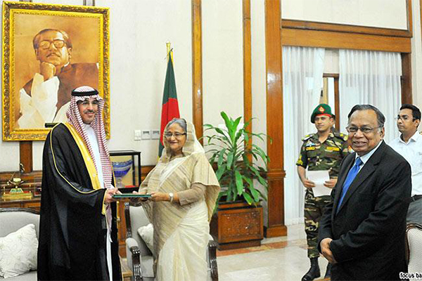 প্রধানমন্ত্রীকে সৌদি বাদশাহর আমন্ত্রণ