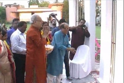 বাংলাদেশের শহীদ মিনারের আদলে শিলিগুড়িতেও শহীদ মিনার