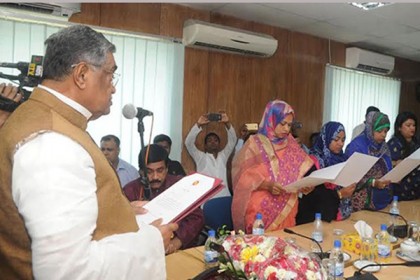 শপথ নিলেন কুসিকের ২৯ কাউন্সিলর