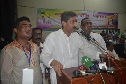 আওয়ামী লীগের পায়ের তলায় মাটি নেই: এ্যানি