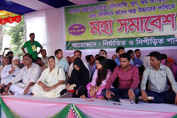 পাহাড়ে অবৈধ অস্ত্রধারীদের বিরুদ্ধে দুর্বার প্রতিরোধের আহ্বান