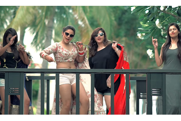 সিঙ্গেলহুড উদযাপনের যে ভিডিও ইউটিউবে ঝড় তুলেছে (ভিডিও)