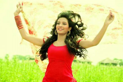 অতীত নিয়ে ভাবেন না শুভশ্রী