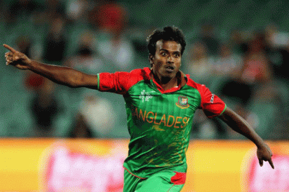 ভয়ঙ্কর হয়ে ওঠা ল্যাথামকে ফেরালেন রুবেল