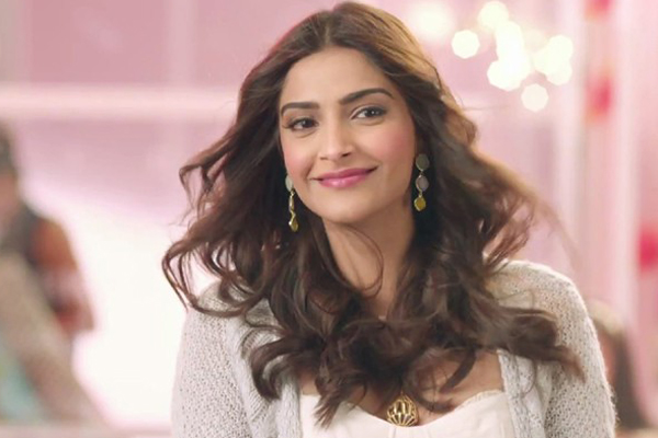 'যা করার নিজের বেডরুমেই করি'