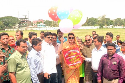 বরিশালে বঙ্গবন্ধু ও বঙ্গমাতা গোল্ডকাপ টুর্নামেন্টের উদ্বোধন