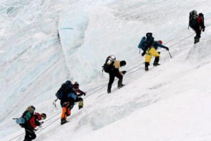 এভারেস্ট জয় করে নিখোঁজ ভারতীয় অভিযাত্রী!