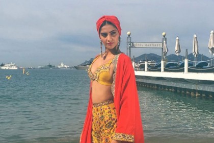 কানে অন্য লুকে সোনম কাপুর