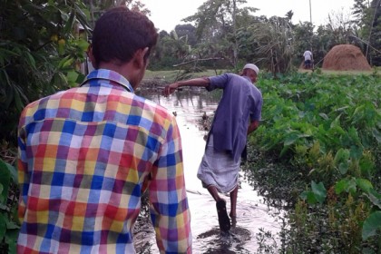 ফুলপুর মার্কাজ মসজিদ রাস্তার বেহাল দশা 