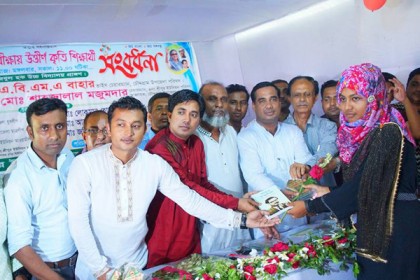 চৌদ্দগ্রামে কৃতি ছাত্র-ছাত্রীদের সংবর্ধনা