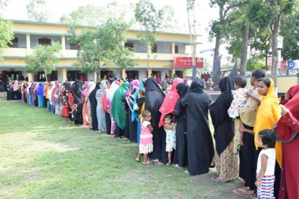 ক্ষেতলাল পৌরসভায় চলছে ভোটগ্রহণ