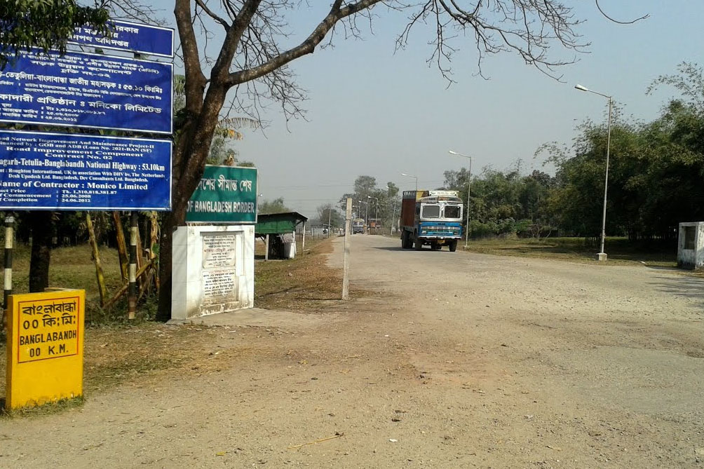 বাংলাবান্ধা স্থলবন্দর দিয়ে বাণিজ্য বাড়াতে চায় ভুটান
