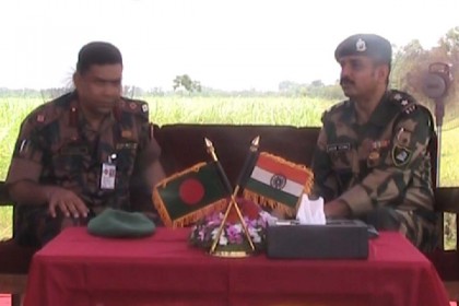 পঞ্চগড়ে রাস্তা পুনঃনির্মাণে বিএসএফ এর বাধা: পতাকা বৈঠক 