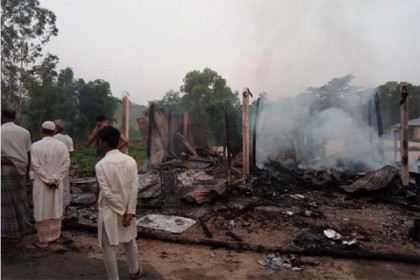 লামায় অগ্নিকাণ্ডে ৪টি দোকান ভস্মীভূত