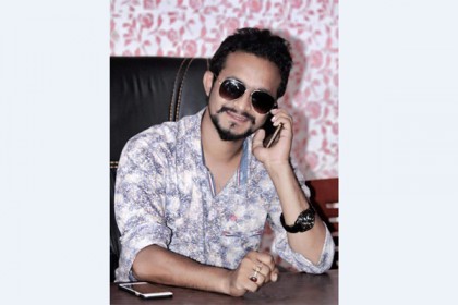 বহিস্কৃত সেই ছাত্রলীগ নেতা এবার অন্তরঙ্গ ছবি ছাড়লেন