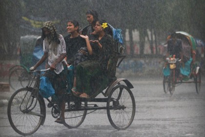 দিনাজপুরে স্বস্তির বৃষ্টি