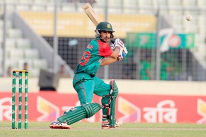 দেশে ফিরেই সেঞ্চুরি হাঁকালেন 'বাদ পড়া' নাসির
