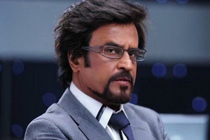 নতুন দল নিয়ে রাজনীতিতে আসছেন রজনীকান্ত