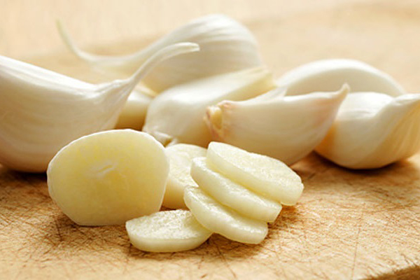 উচ্চ রক্তচাপ নিয়ন্ত্রণে রসুন