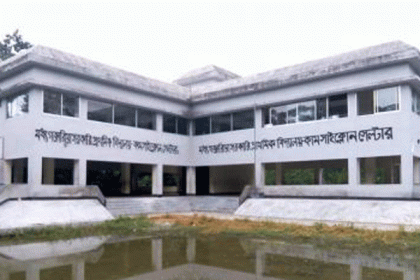 ঘূর্ণিঝড় ‘মোরা’ মোকাবেলায় বরিশালের ২৩৬টি আশ্রয়কেন্দ্র প্রস্তুত