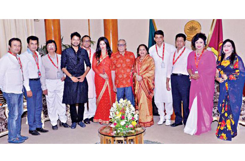 রাষ্ট্রপতির সঙ্গে চলচ্চিত্রশিল্পীদের সাক্ষাৎ