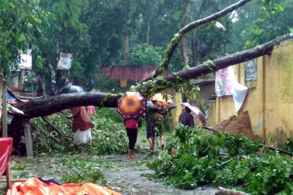 মোরায় রাঙামাটির দুই শতাধিক ঘরবাড়ি বিধ্বস্ত, নিহত ২
