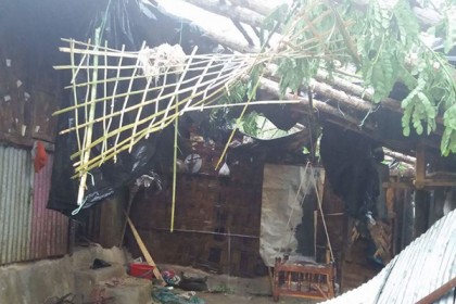'মোরা'র আঘাতে উখিয়ায় ব্যাপক ক্ষতি