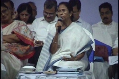 বাংলাদেশে গরু পাচার বন্ধ করতে পুলিশকে কড়া নির্দেশ মমতা'র 