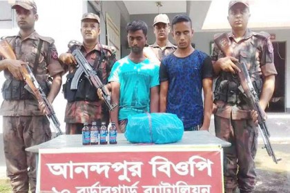 চৌদ্দগ্রামে গাঁজা ও ফেনসিডিলসহ আটক ২