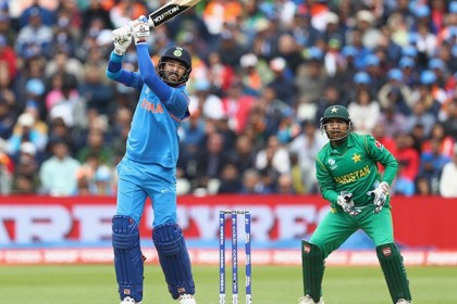 যুবরাজের ধুন্ধমার হাফ সেঞ্চুরি